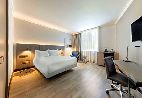 Superior Double or Twin Room Free Parking Promo