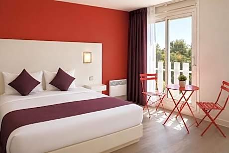 Logis Latitude Ouest Hôtel Restaurant & Spa