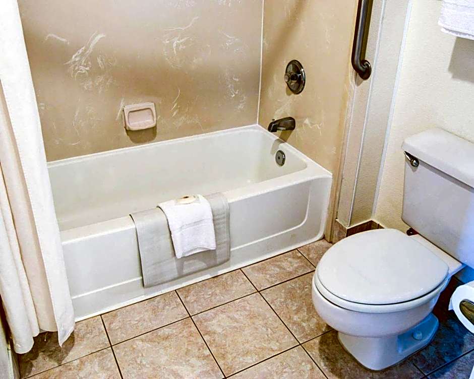 Comfort Inn Redding Near I-5