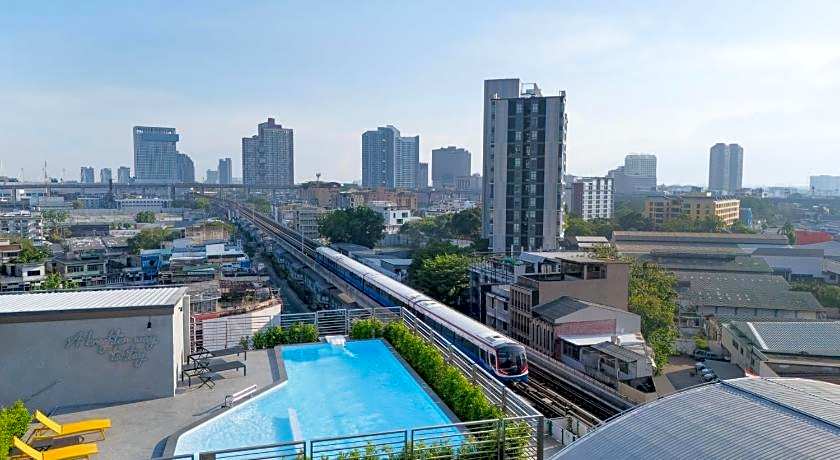 Lumen Bangkok Udomsuk Station