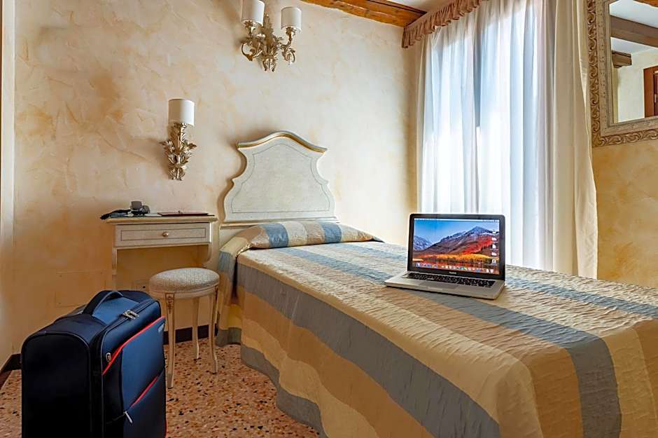 Hotel Mercurio