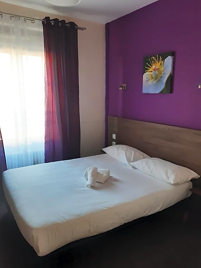 Logis Hostellerie Du Cheval Blanc