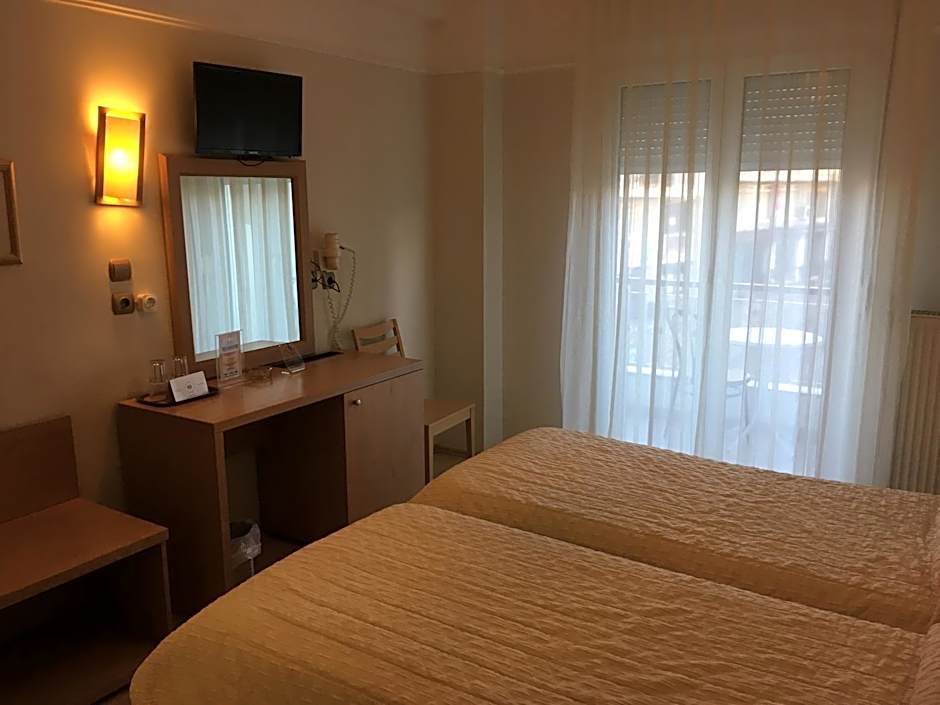 Hotel Orestion - Bike and motorcycle friendly hotel