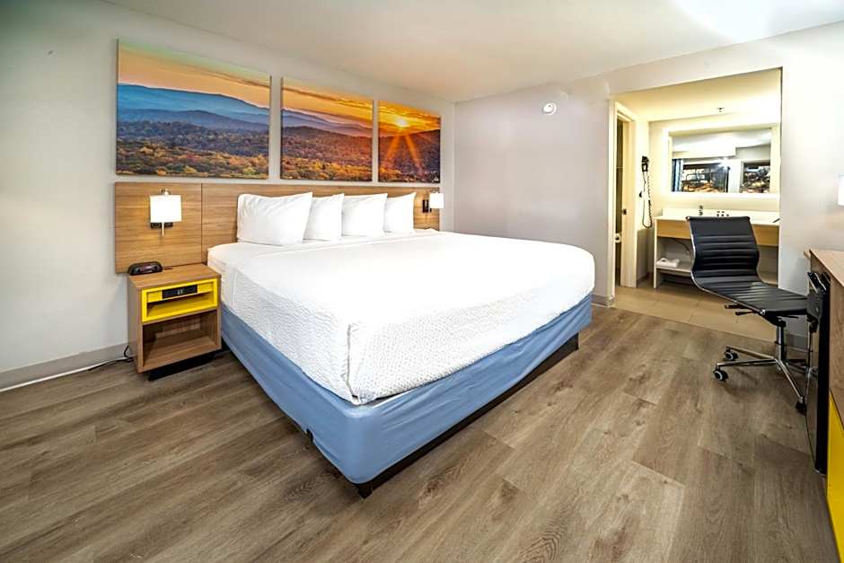 Days Inn by Wyndham Atlanta Stone Mountain