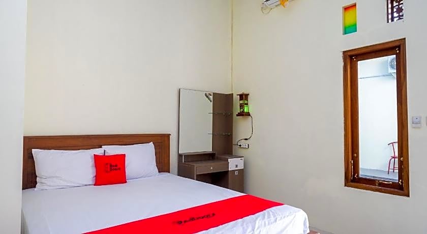 RedDoorz @ Umbul Ponggok Waterpark Klaten