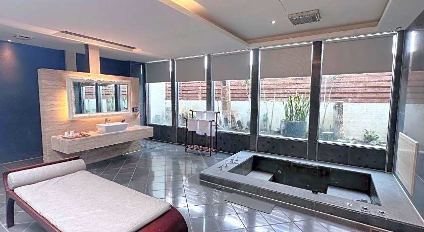 Orient Luxury Villa Motel