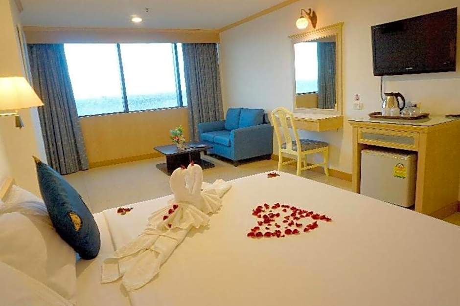 Bay Hotel Srinakarin