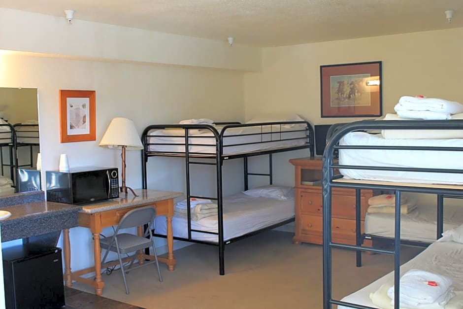 Whitney Portal Hotel And Hostel