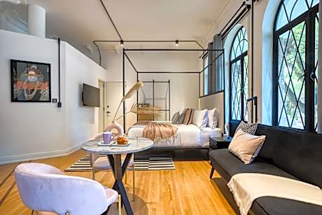 The Royalty Suite