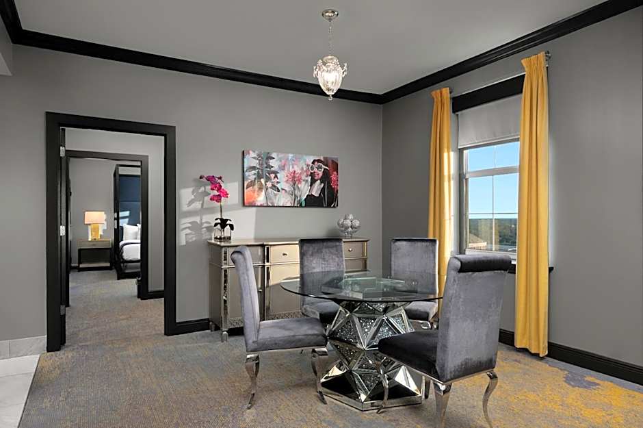 The Admiral, Downtown Historic District