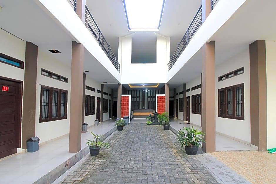 OYO 962 Family Homestay