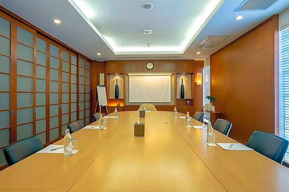 AT EASE saladaeng by AETAS