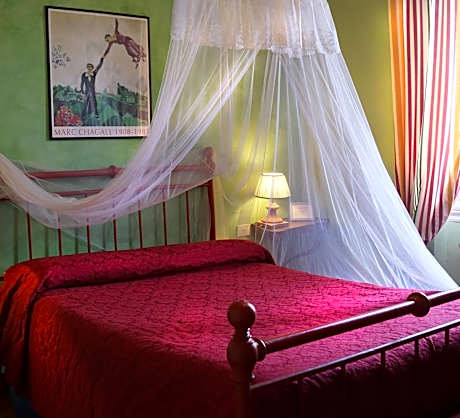 Double Room with Shared Bathroom