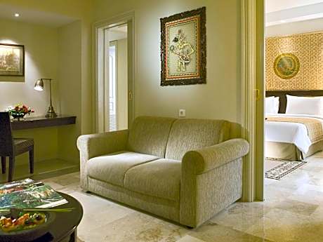 Legendary King Suite