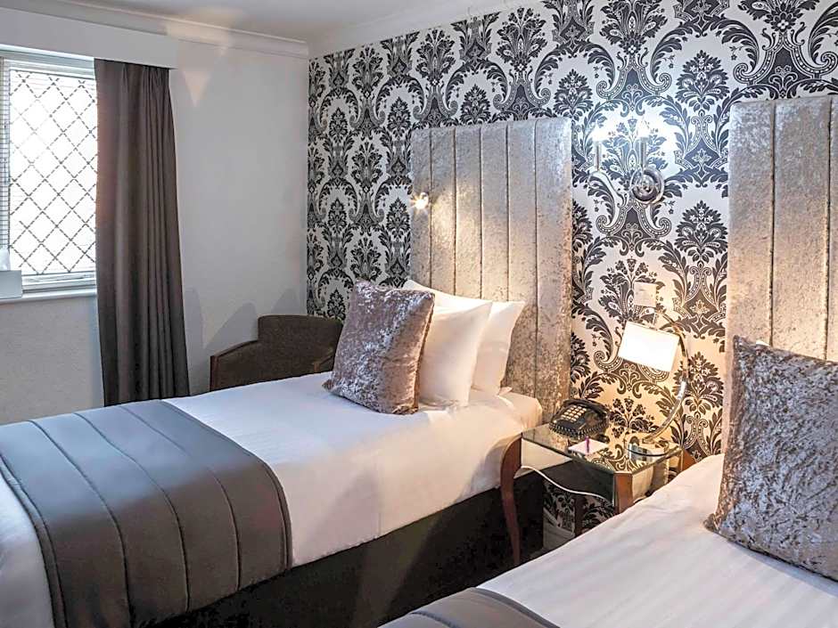 Barons Court Hotel Walsall