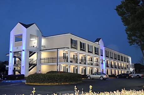 Days Inn by Wyndham Marietta-Atlanta-Delk Road