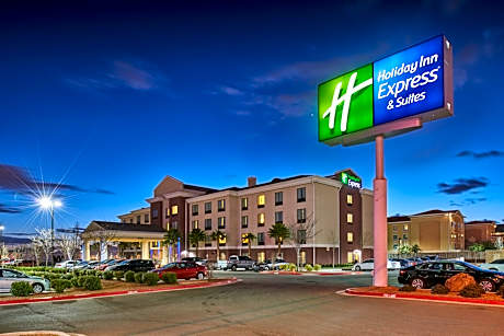 Holiday Inn Express & Suites El Paso Airport By IHG