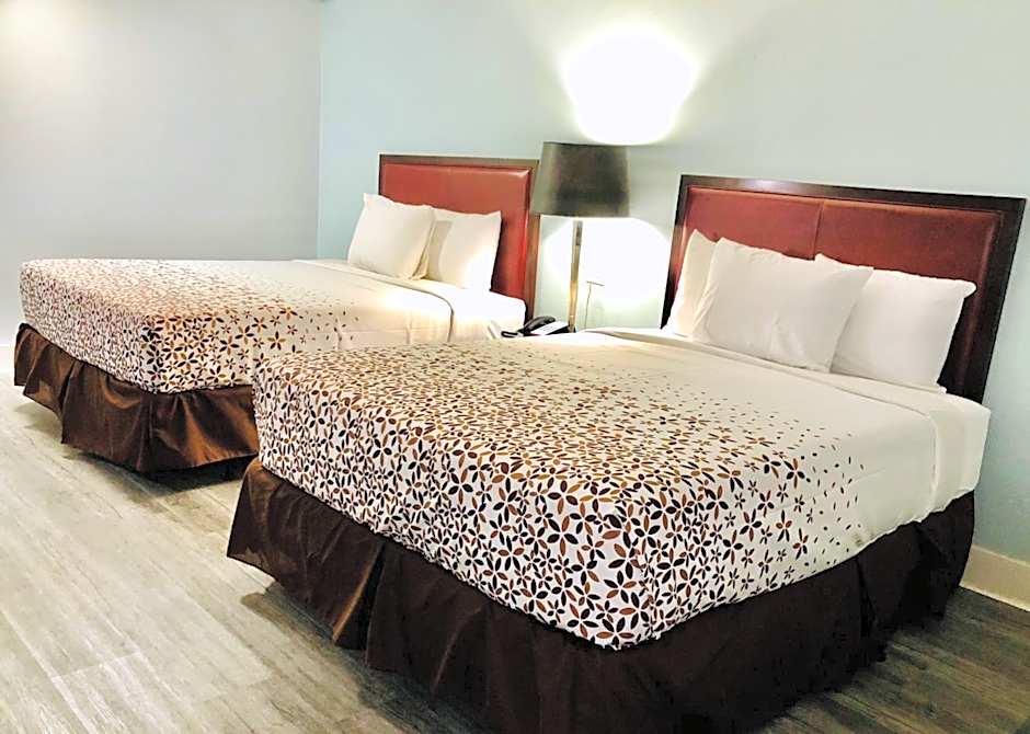 Montgomery Inn & Suites