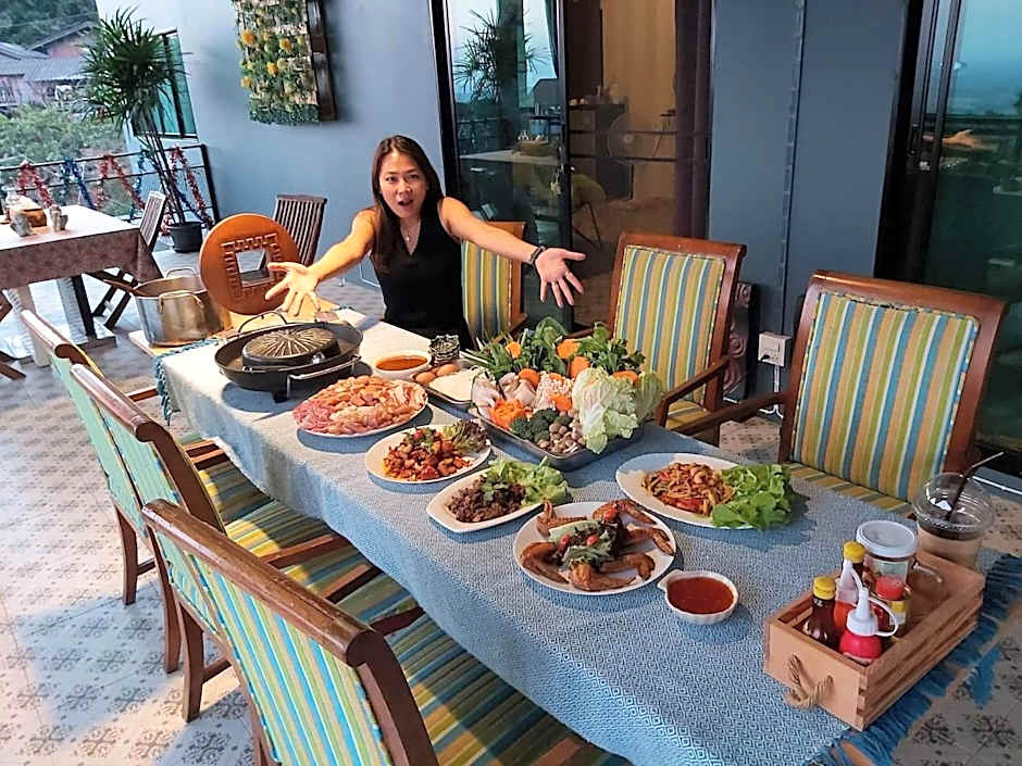 บ้านภูคำฟ้า ดอยปู่ไข่ Baan Phu Kham Fah