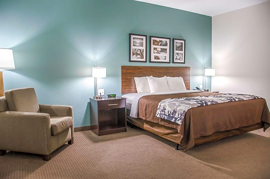 Sleep Inn & Suites Center