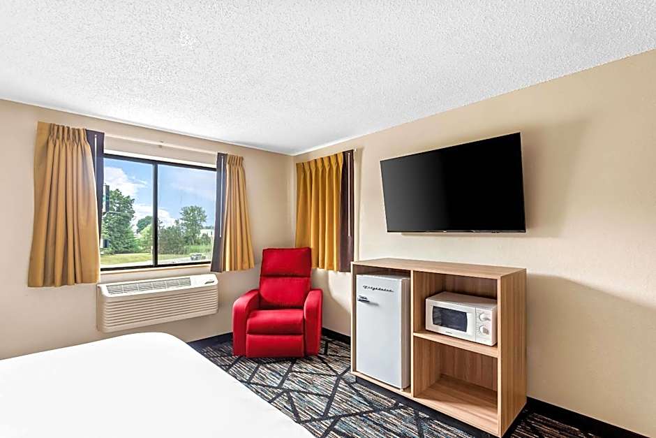 Quality Inn & Suites Howe - Sturgis