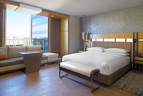 King Room - Hearing Accessible