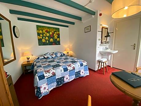 Double Room with Shower