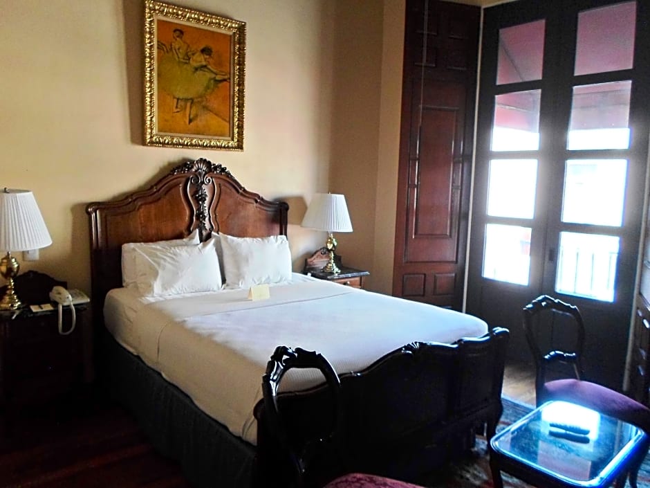 Hotel Virrey De Mendoza