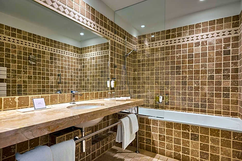 Hotel de Bourgtheroulde, Autograph Collection by Marriott