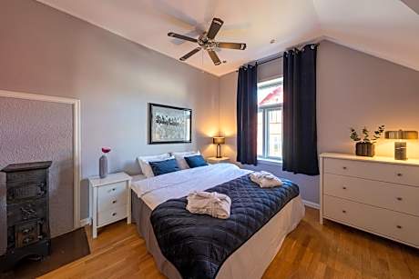 Four-Bedroom Luxury Apartment