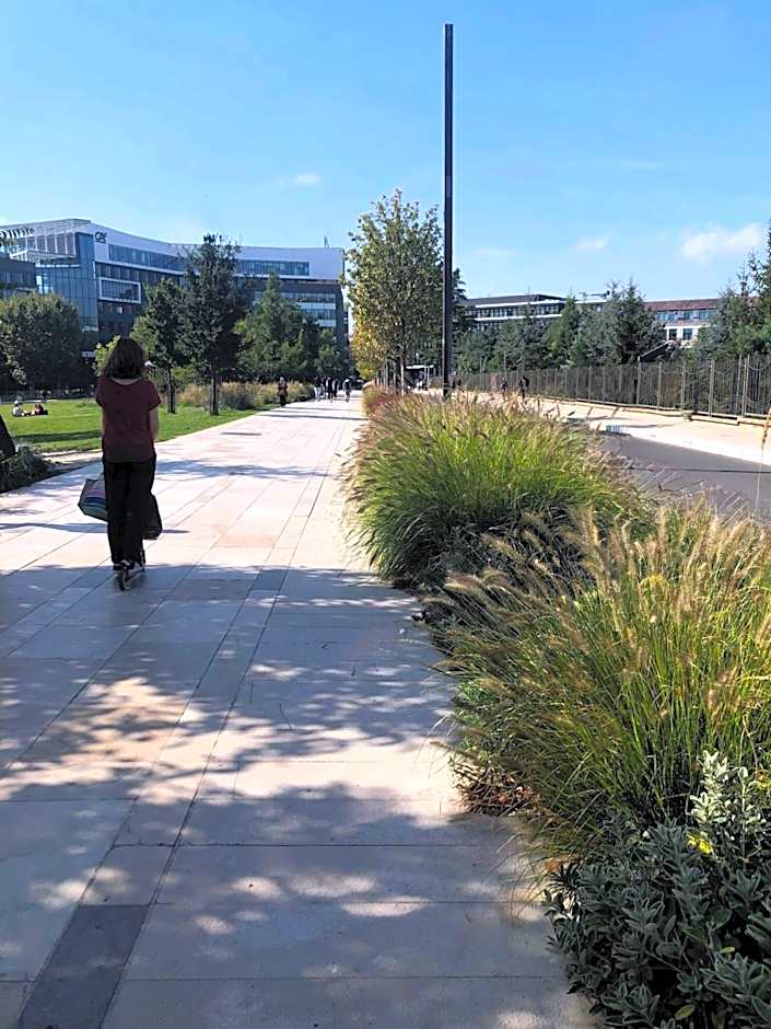 Hotel Sixteen Paris Montrouge