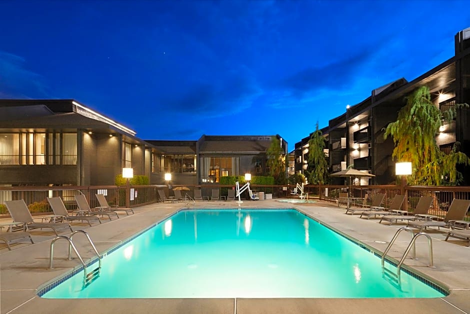 Red Lion Hotel Wenatchee City Center