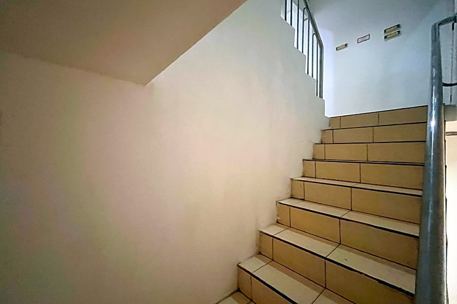 RedDoorz near Underpass Simpang Patal Palembang