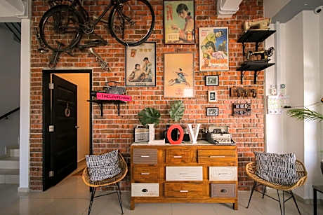 The Best Hotel in Bayan Lepas - THE LOV PENANG