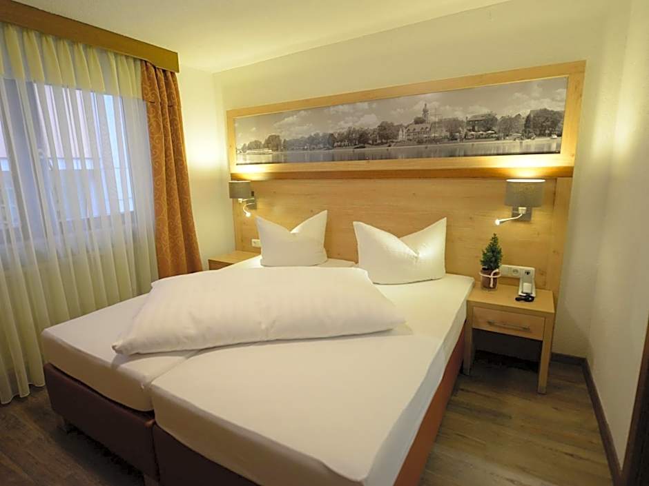 Land-gut Hotel zum Löwen Garni