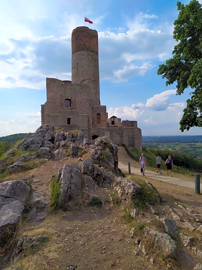 Willa Bona blisko Zamku Królewskiego i Rezerwatu zapraszam na grę miejską Magiczne Chęciny
