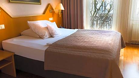 Komfort Room with French bed