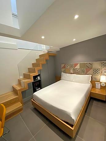 Budget Double Room with courtyard view (basement floor)