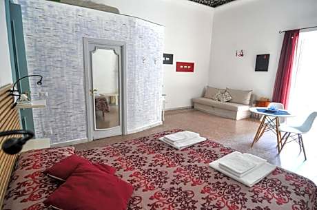 Quadruple Room with Private Bathroom