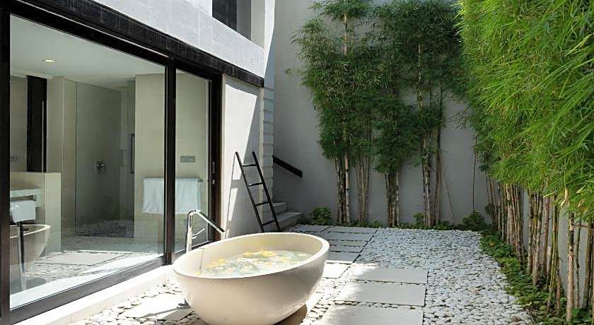 eqUILIBRIA Seminyak