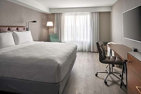 Standard King Room
