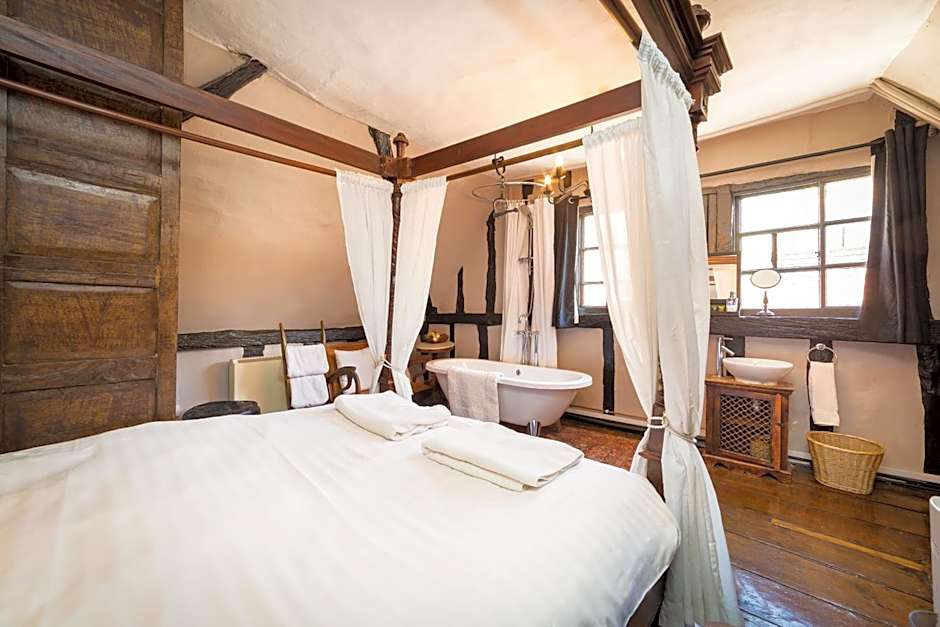 Trembling Madness Apartments