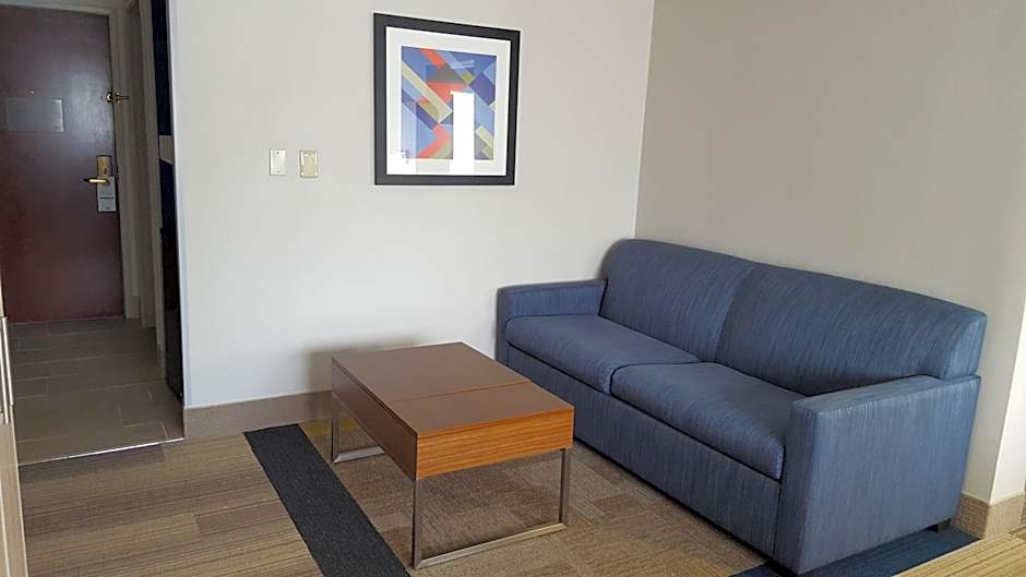 Holiday Inn Express Louisville Northeast By IHG