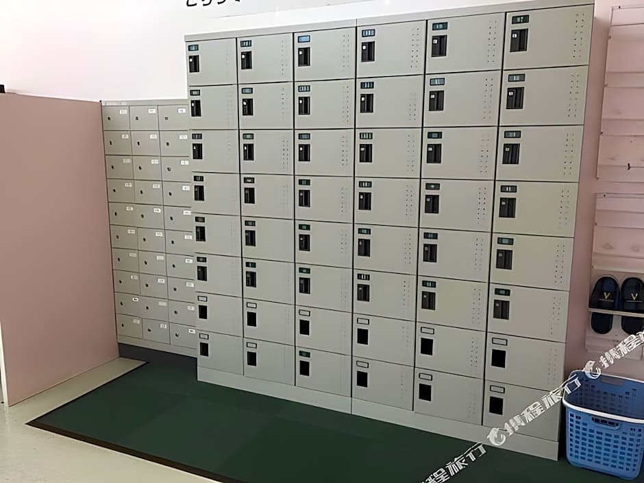 Niko Niko Capsule Hotel