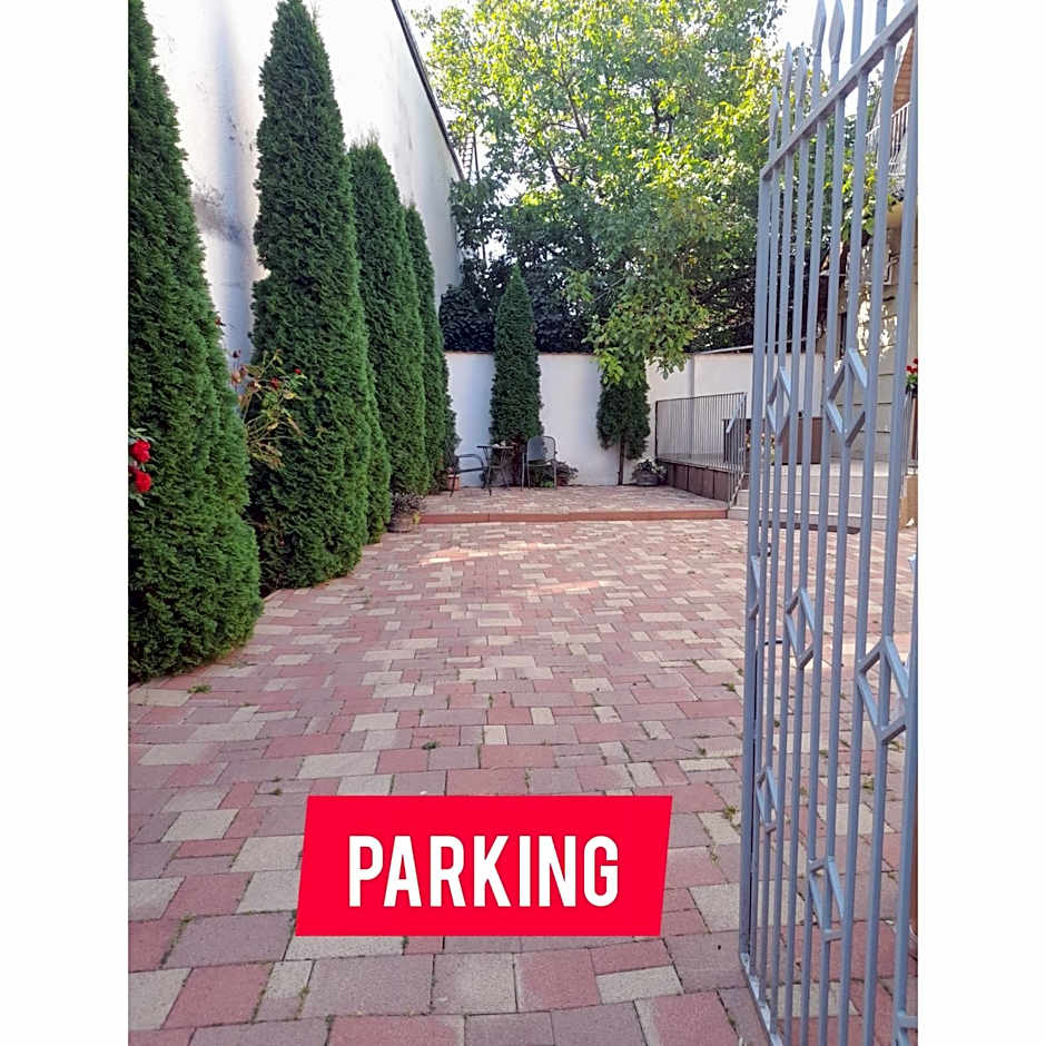 Pannónia Rooms and Apartments