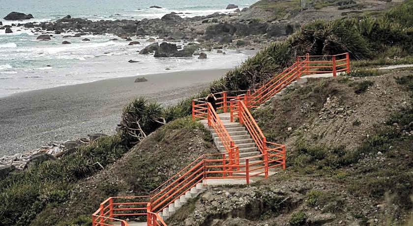 Dulan The Travel Bug Bistro Inn