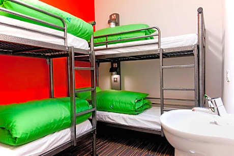 6 Bed Private Room Ensuite