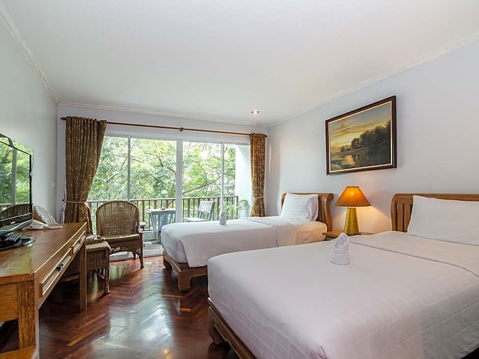 Photo 1 of 14 of Superior 2 Beds