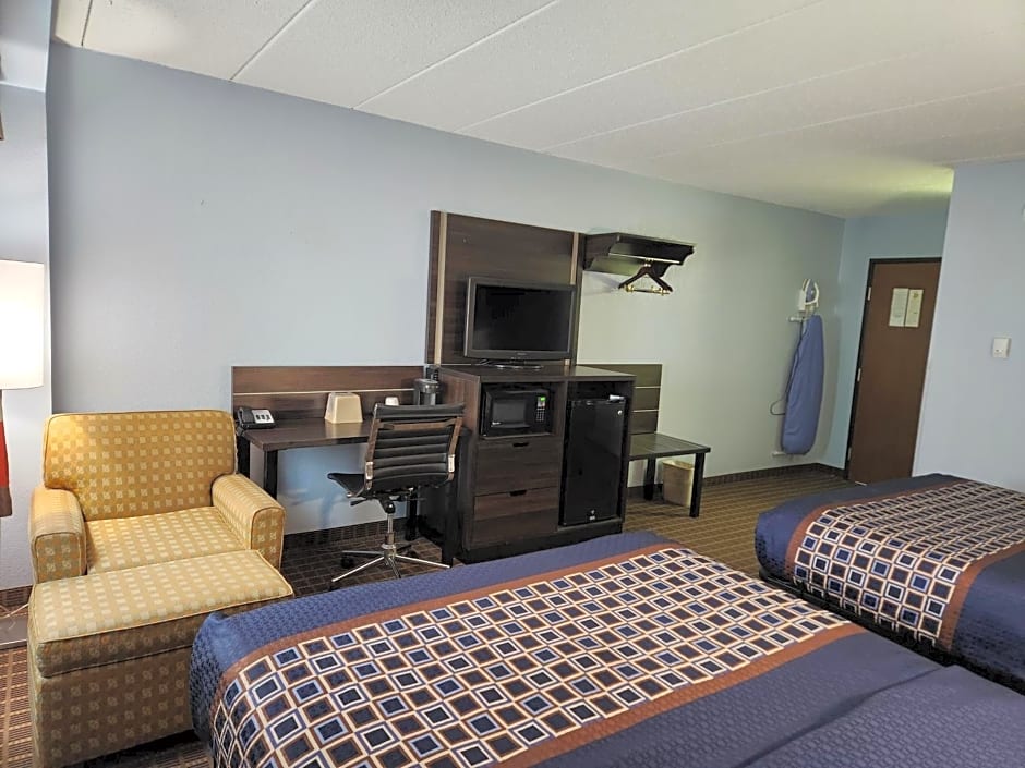 Stillwater Inn & Suites