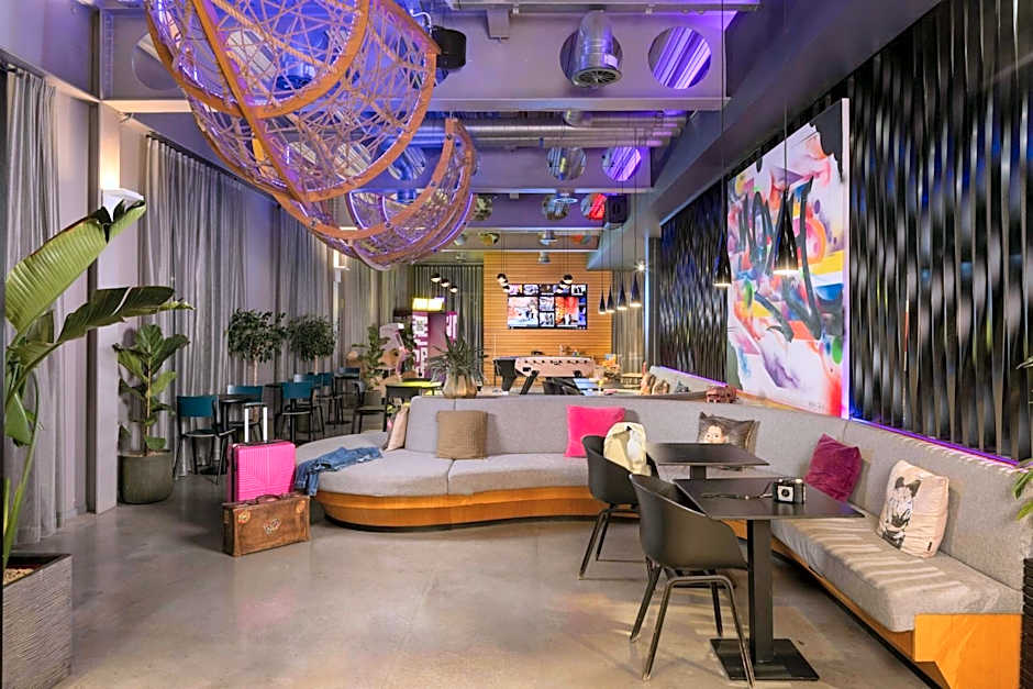 Moxy by Marriott London Excel